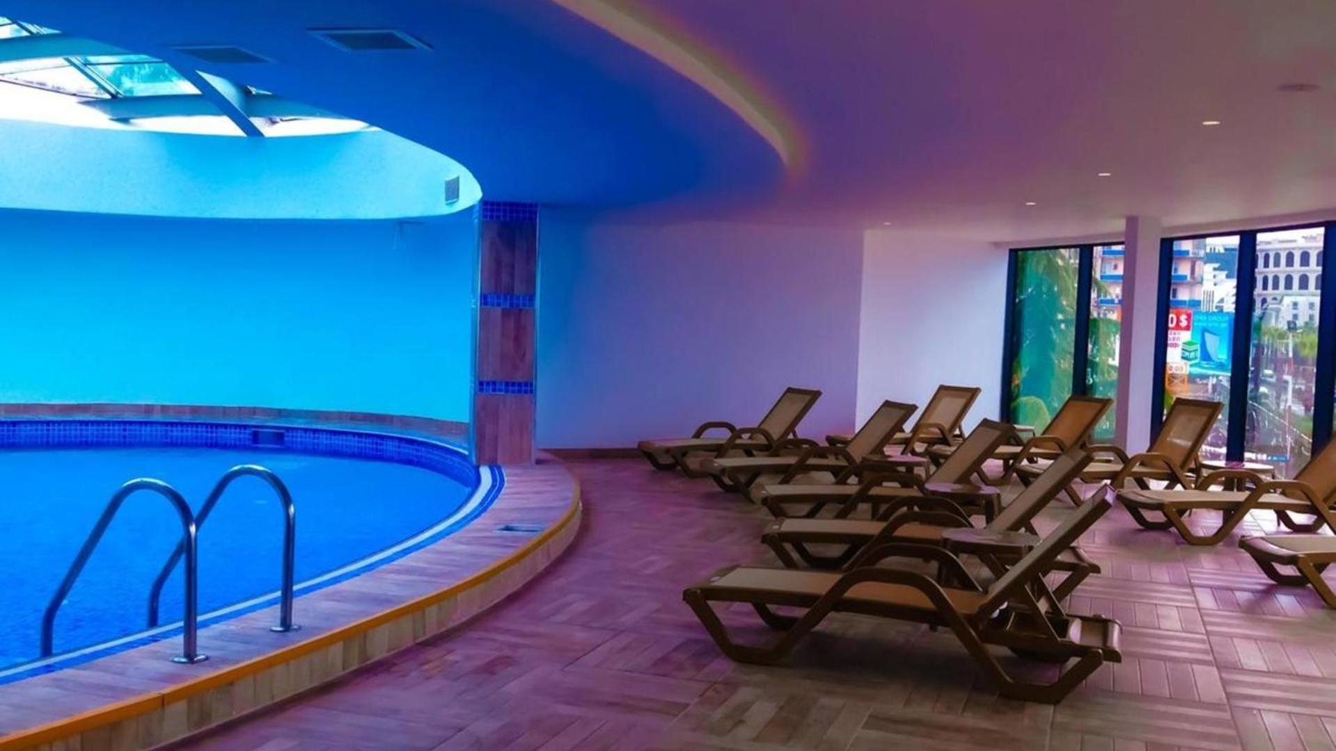 Orbit City Batumi Hotel Ngoại thất bức ảnh